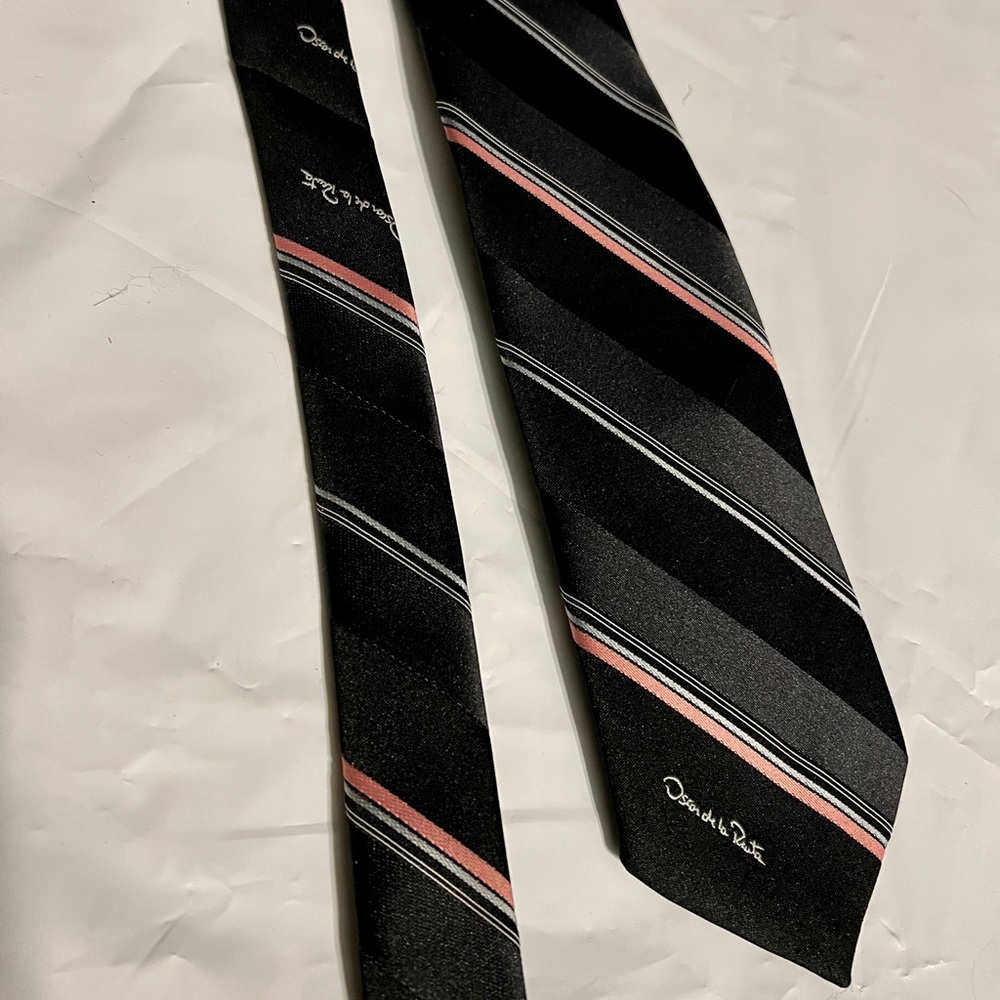 Oscar de la Renta Mens Vintage Tie Necktie Black/Grey/Pink Oscar Diagonal Stripe